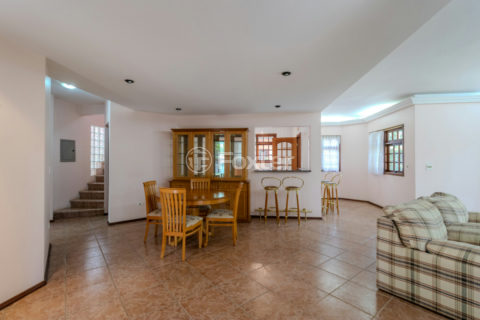 Image 4 - 1040615