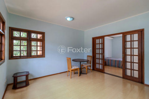 Image 21 - 1040615