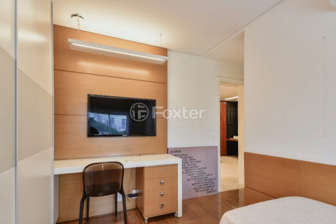 Image 36 - 1040619