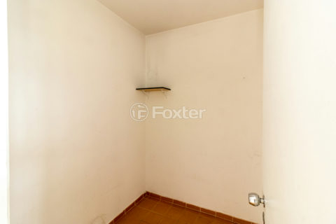 Image 30 - 1040628