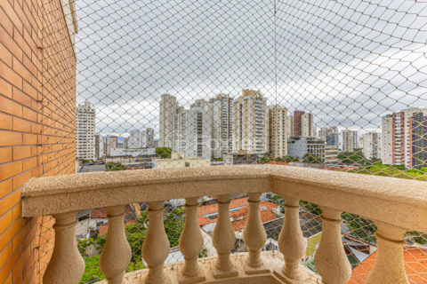 Image 19 - 1040629