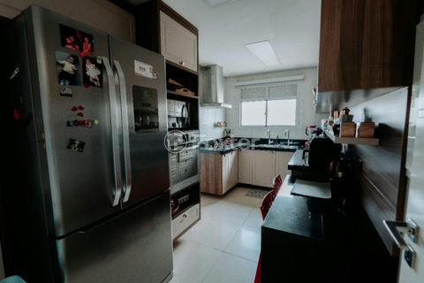 Image 3 - 1040643