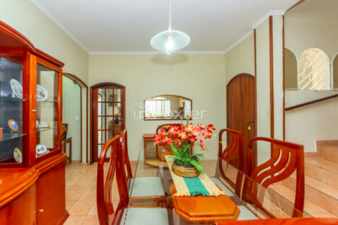 Image 35 - 1040647