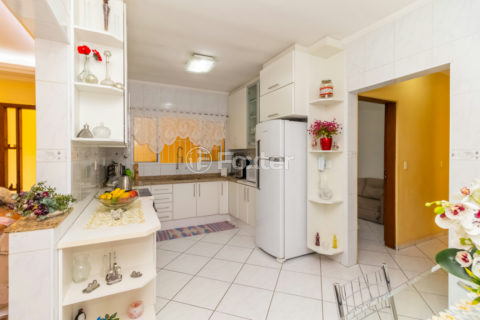 Image 35 - 1040652