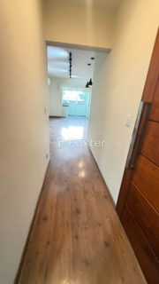 Image 4 - 1040681