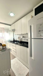 Image 3 - 1040682