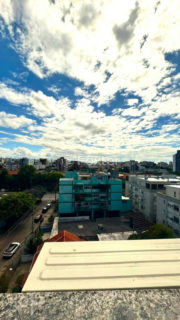 Image 15 - 1040682