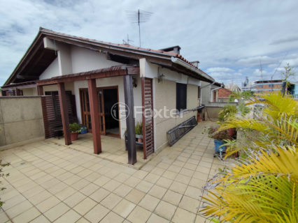 Image 9 - 1040697