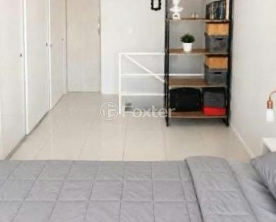Image 3 - 1040700