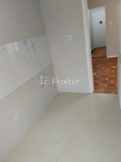 Image 5 - 1040722
