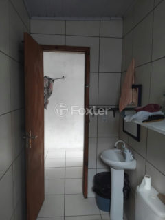 Image 4 - 1040842