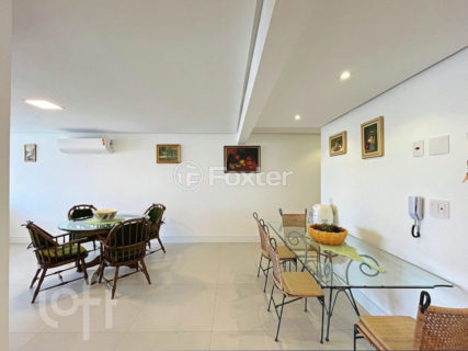 Image 35 - 1040843