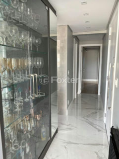 Image 7 - 1040849