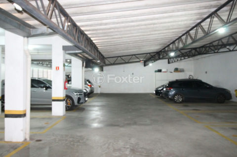 Image 21 - 1040856