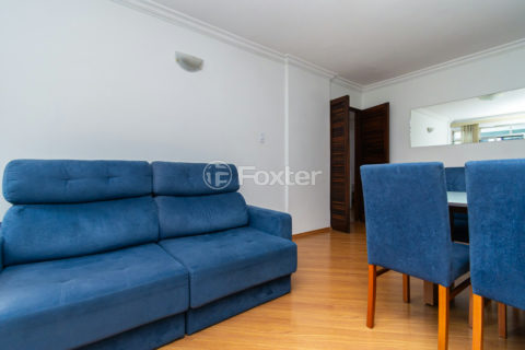 Image 2 - 1040921