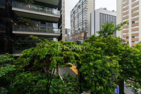 Image 5 - 1040921