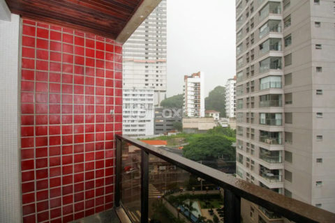 Image 7 - 1040923