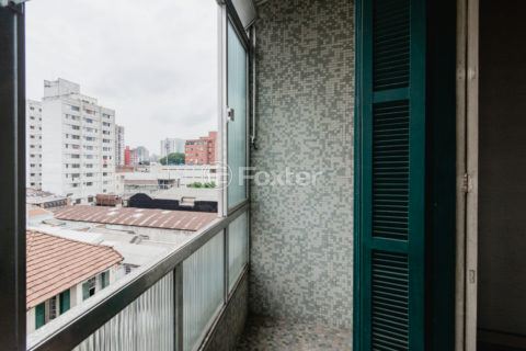 Image 17 - 1040935