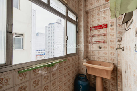 Image 11 - 1040935