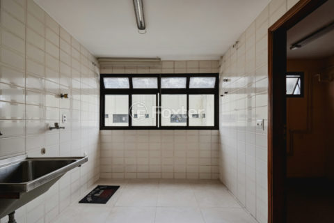 Image 35 - 1040941