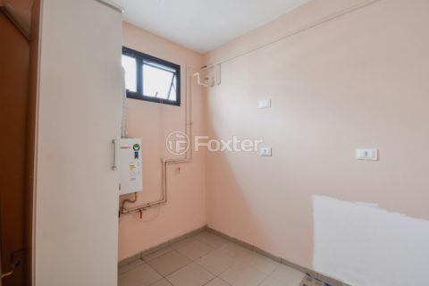 Image 38 - 1040941
