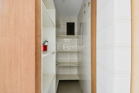 Image 26 - 1040941