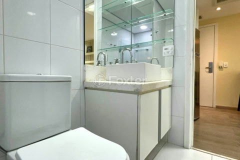 Image 22 - 1040943