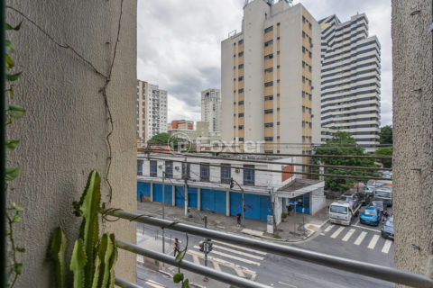 Image 20 - 1040945