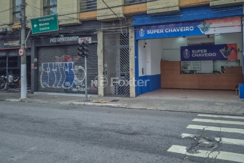 Image 21 - 1040945