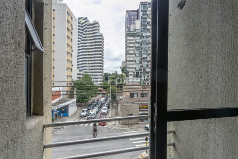 Image 18 - 1040945