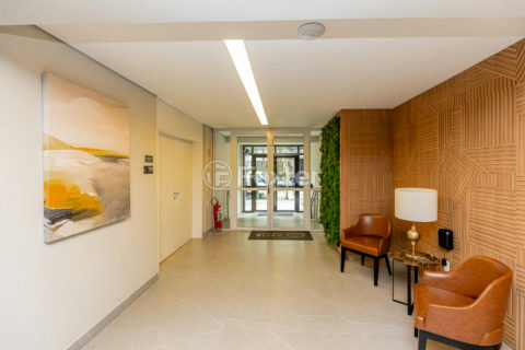 Image 57 - 1040957