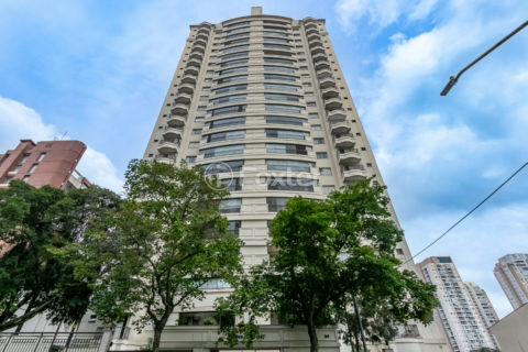 Image 40 - 1040963
