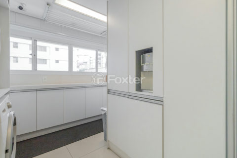 Image 30 - 1040965