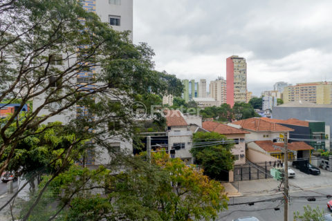 Image 10 - 1040965