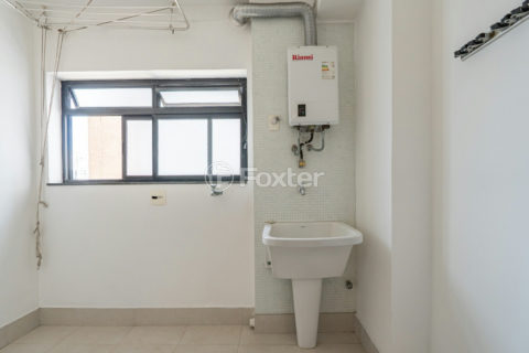 Image 30 - 1040968