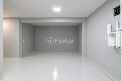 Image 10 - 1040969