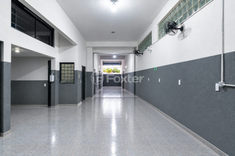 Image 9 - 1040969
