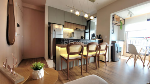 Image 7 - 1040971