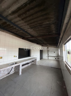 Image 8 - 1040973
