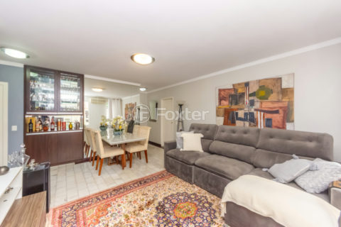 Image 3 - 1040977