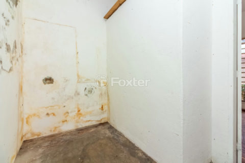Image 27 - 1040978