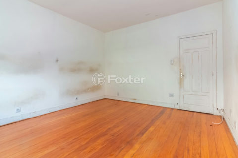 Image 37 - 1040978