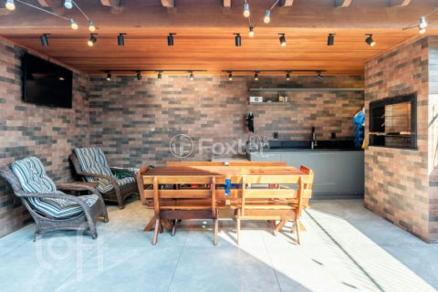 Image 32 - 1041105