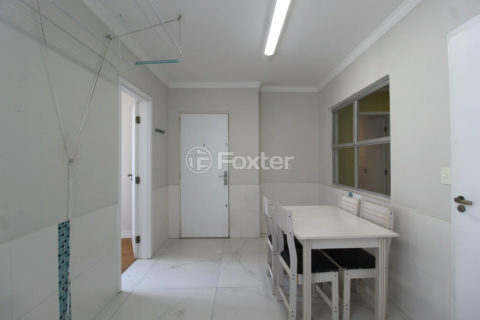 Image 37 - 1041110