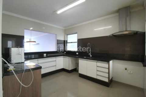 Image 4 - 1041110