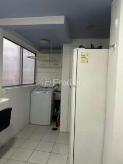 Image 4 - 1041136