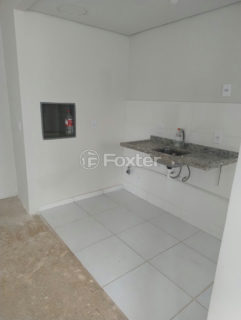Image 4 - 1041140