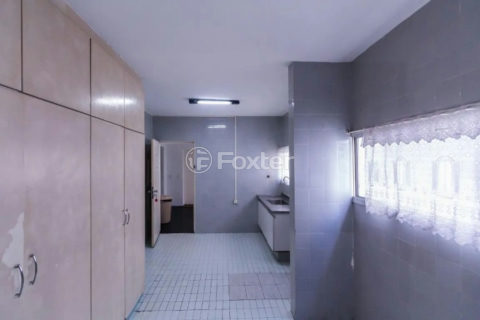 Image 7 - 1041192