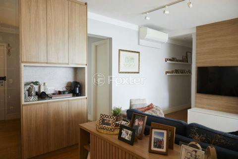 Image 7 - 1041194
