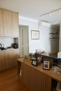 Image 8 - 1041194